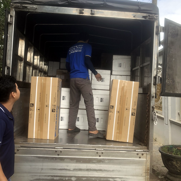 Máy Lạnh 24h giao 50 bộ máy lạnh Daikin đến khách hàng Đồng Xoài, Bình Phước
