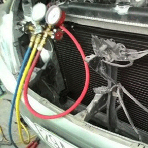 Nguyên nhân khiến hệ thống máy lạnh – điều hòa trong ô tô có mùi hôi.
